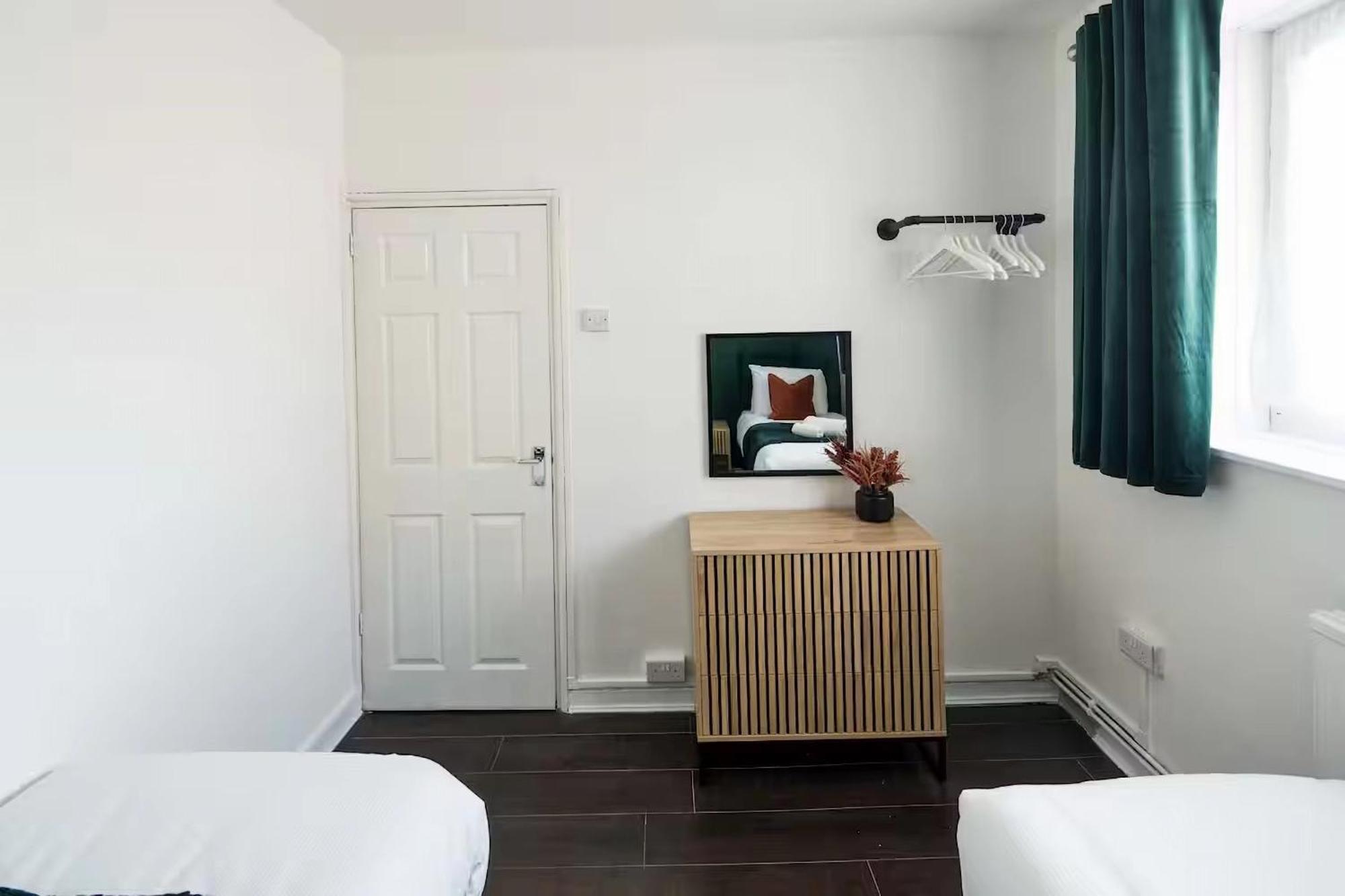 Stylish 2br - Bridge - Tourist Spot Apartment